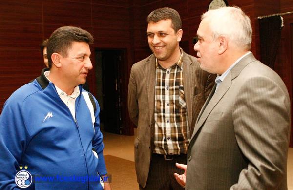 دکتر فتح الله زاده: قلعه‌نویی قهرمان نشـود، قراردادش را تمدید می‌کنم و می‌روم