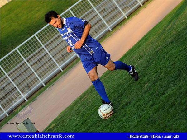 شاهرخ بیانی : حجت چهار محالی از سهمیه زیر 23 سال به استقلال اضافه می شود.