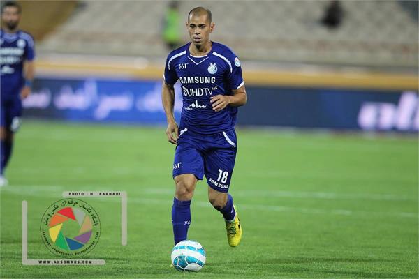 ریوالدو در استقلال ماندگار شد