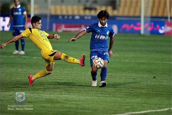 پژمان نوری :رفتنم از استقلال شایعه است