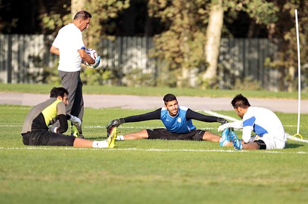 طالب‌لو و فروزان آماده‌ترین گلرهای ایران هستند