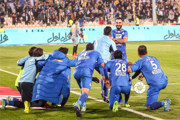 داریوش شجاعیان نقش اول جشن استقلالی‌ها