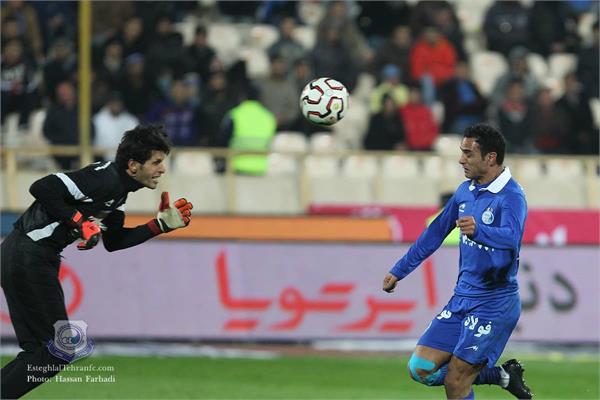 باشگاه راه آهن: حضور طالب‌لو در استقلال غیرقانونی است