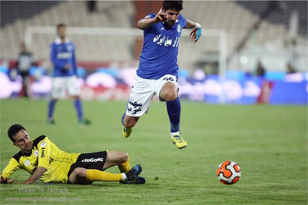 هاشم بیک زاده: هواداران در شهرآورد فقط تیم محبوب خود را تشویق کنند