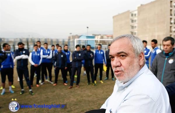 دکتر فتح‌الله‌زاده: سفر خسرو حیدری به قطر شایعه است،بازیکنان فعلیمان، باوفاهای ما هستند