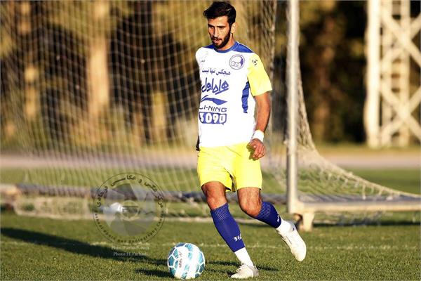 حاج محمدی: از مسئولان باشگاه بپرسید چرا من خط می خورم