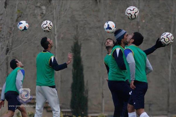 گزارش تمرین استقلال/بازگشت مربی استقلال و عملکرد درخشان شهباززاده