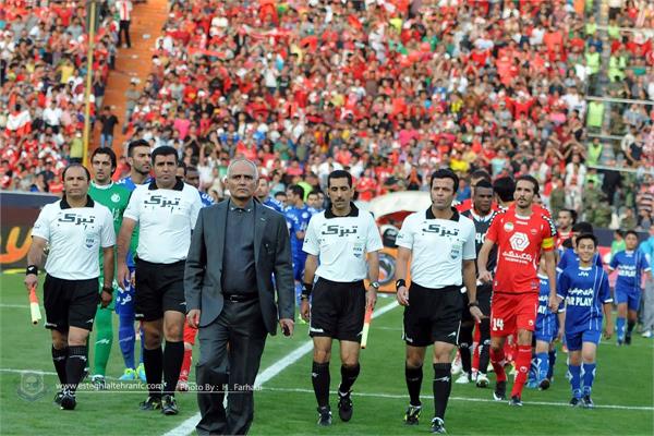 نقد داوری دربی 77 / هوشنگ نصیرزاده : در مجموع استقلال و پرسپولیس و داور در یک سطح بودند