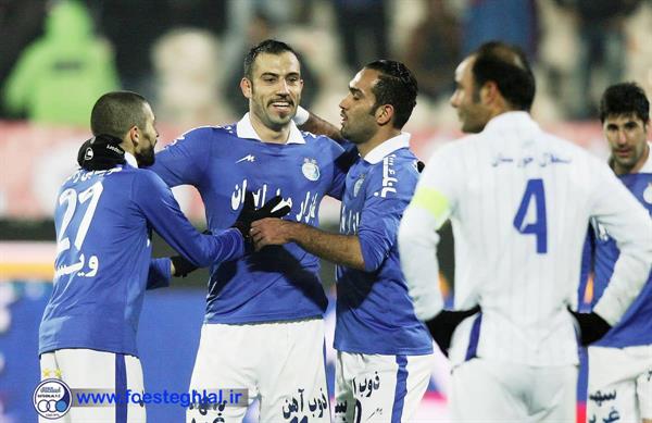 استقلال در صدر جدول ماند