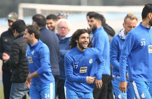 هافبک عراقی تیم فوتبال استقلال 3 هفته از میادین دور خواهد بود.
