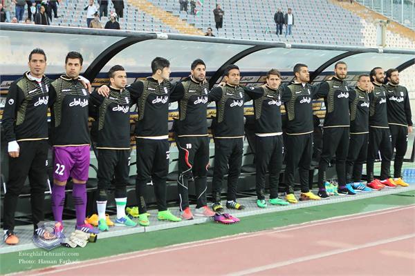آیا فوتبال ایران مسخره نیست؟