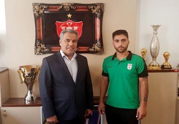 یک استقلالی دیگر هم جذب پرسپولیس شد+ عکس