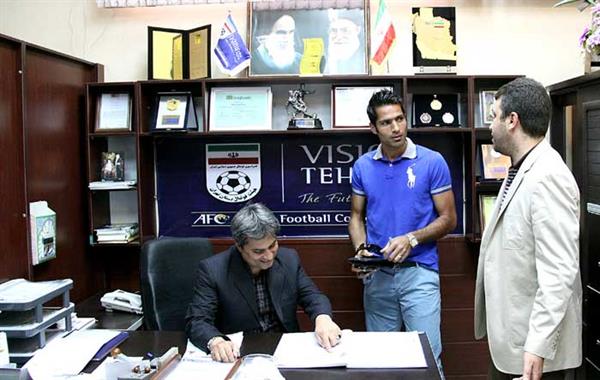 صادقی: با قراردادی تریلیاردی در استقلال ماندم!