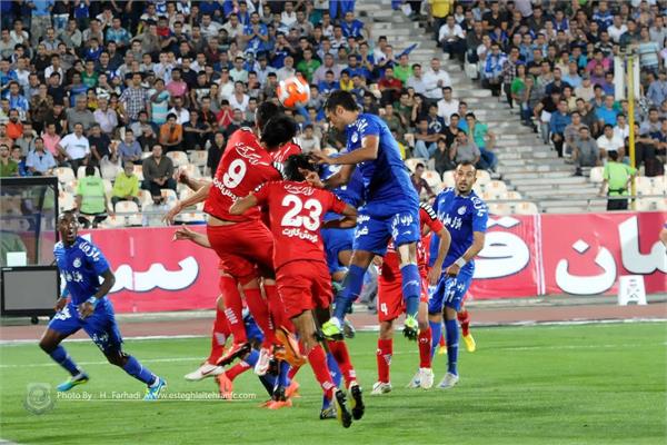 اگر پرسپولیسی‌ها به جای استقلال بودند زمین را به آسمان می‌دوختند