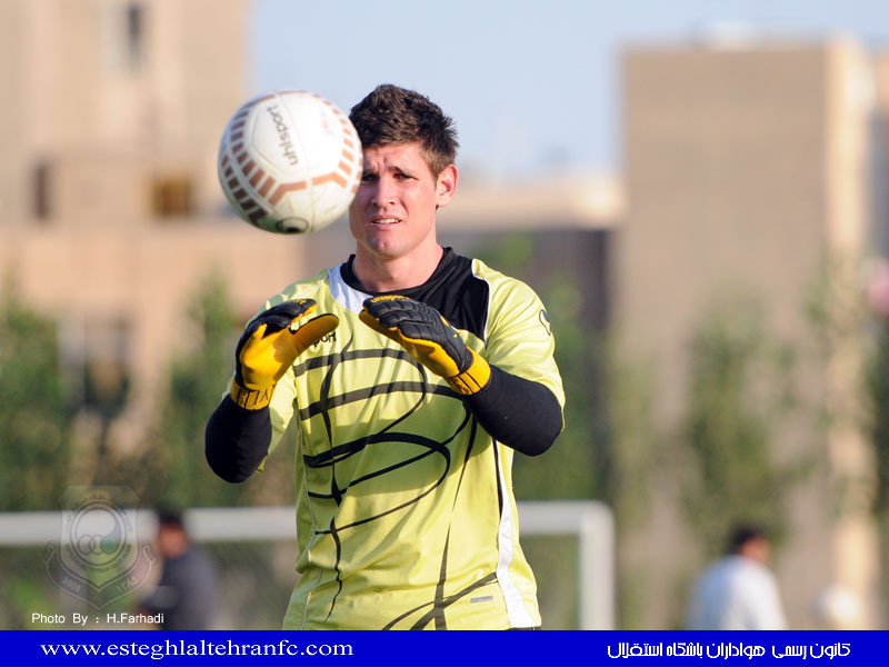 http://www.esteghlaltehranfc.com/esteghlal_content/media/image/2012/09/3614_orig.jpg